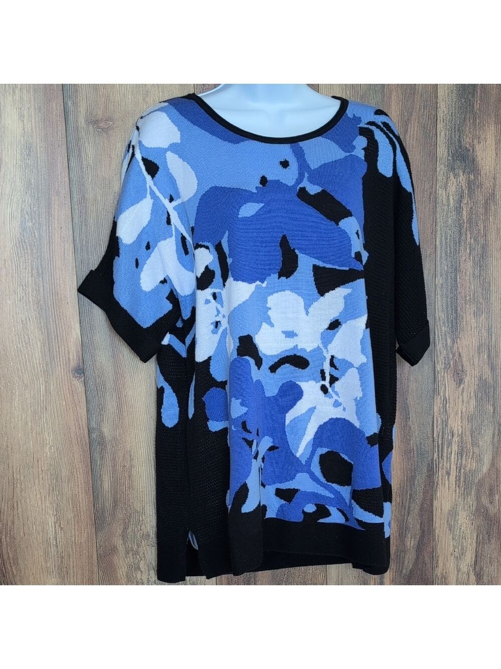 Chico's Abstract Short Sleeve Sweater 2 Large R159